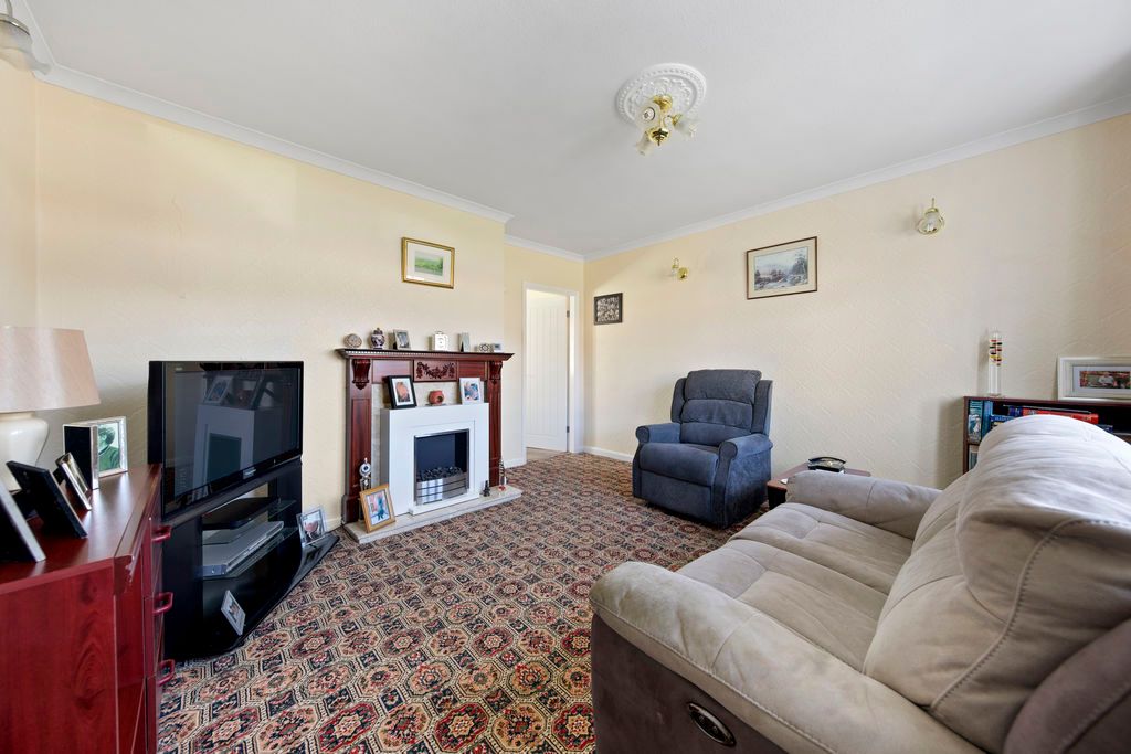 Property photo 2 of 25 Living Room