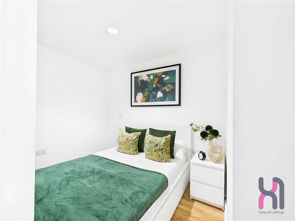 Property photo 1 of 5 Picture No. 17