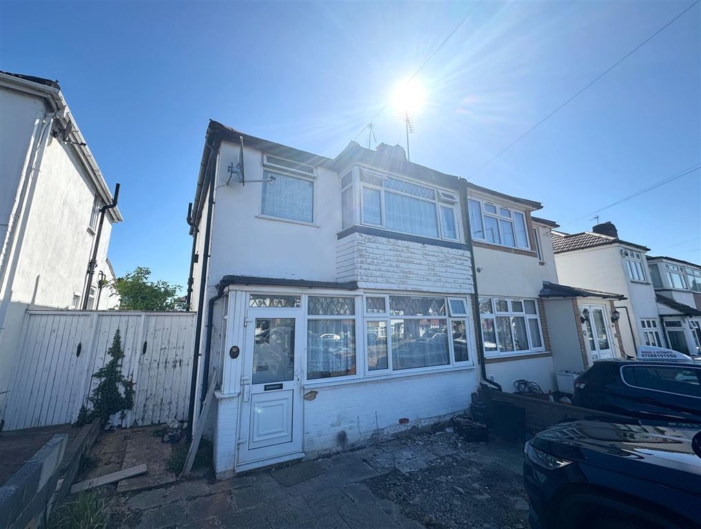 Property photo 1 of 13 Outside