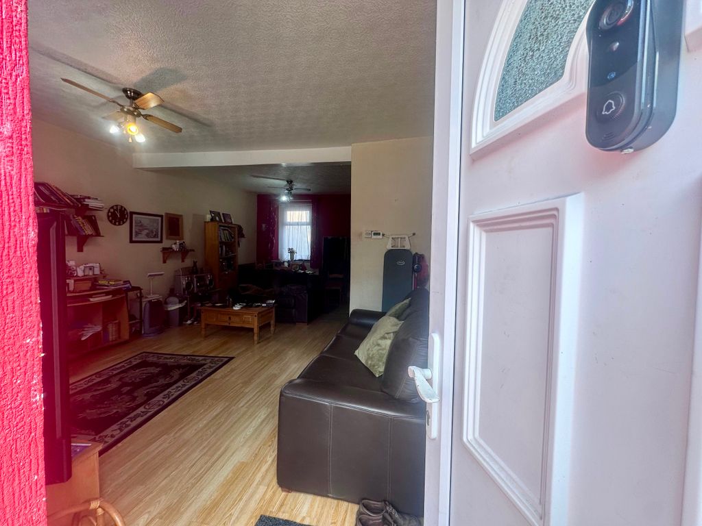 Property photo 2 of 24