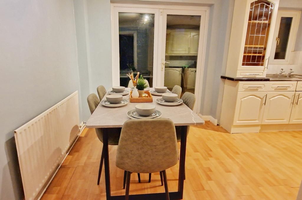 Property photo 2 of 34