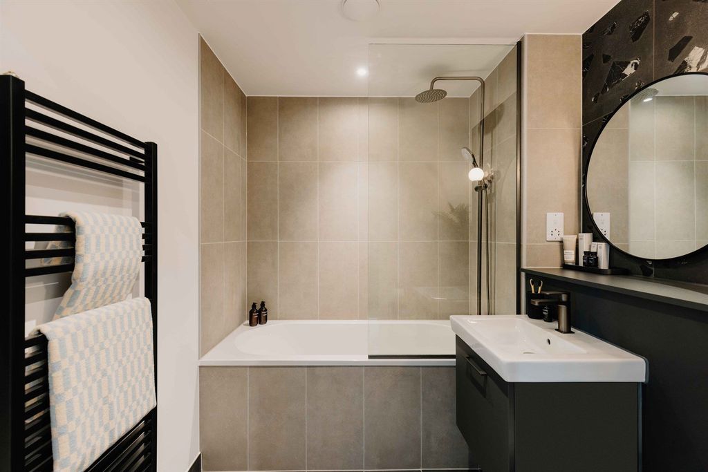 Property photo 3 of 6