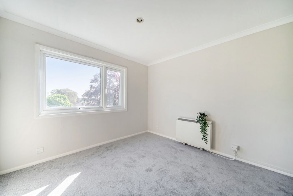 Property photo 3 of 16 1-69F07Cdf1c440-1...