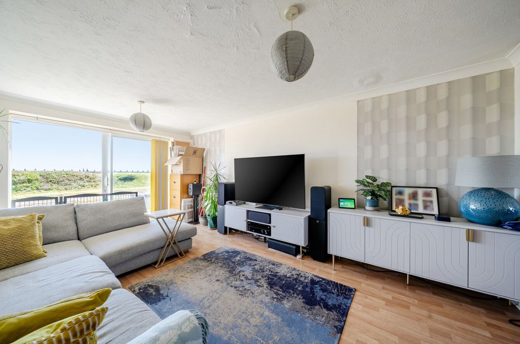 Property photo 2 of 15 1484581-8-6A4282d...