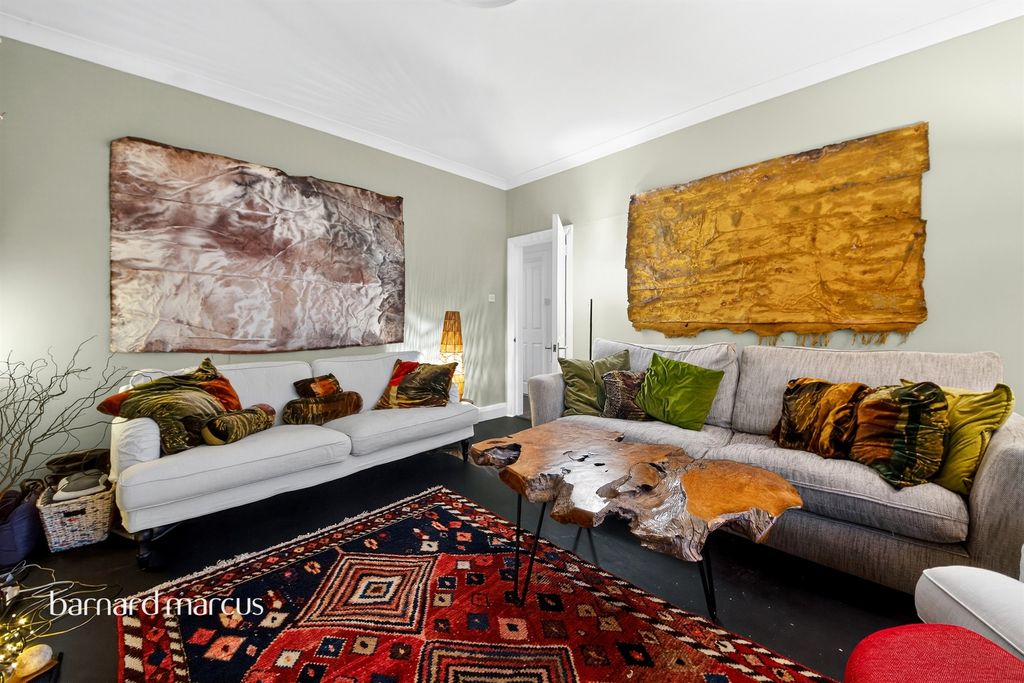 Property photo 3 of 29