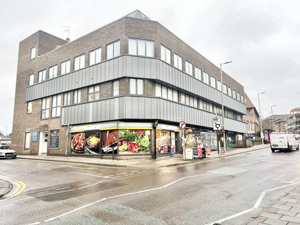 Property photo 2 of 12