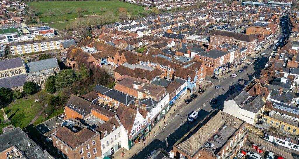 Property photo 1 of 4