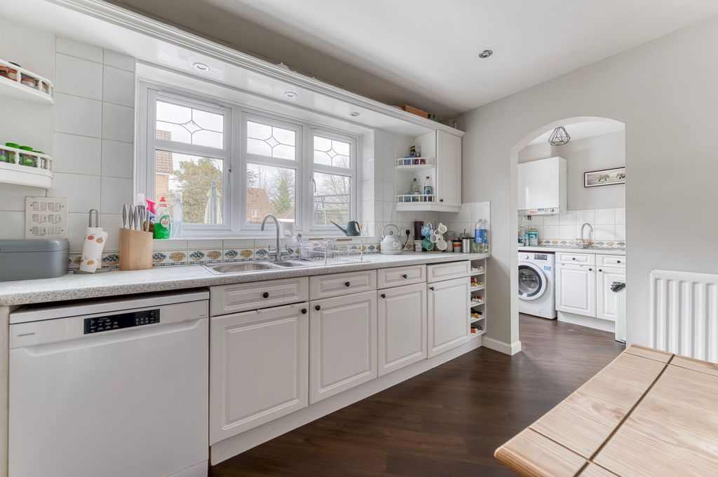 Property photo 3 of 21