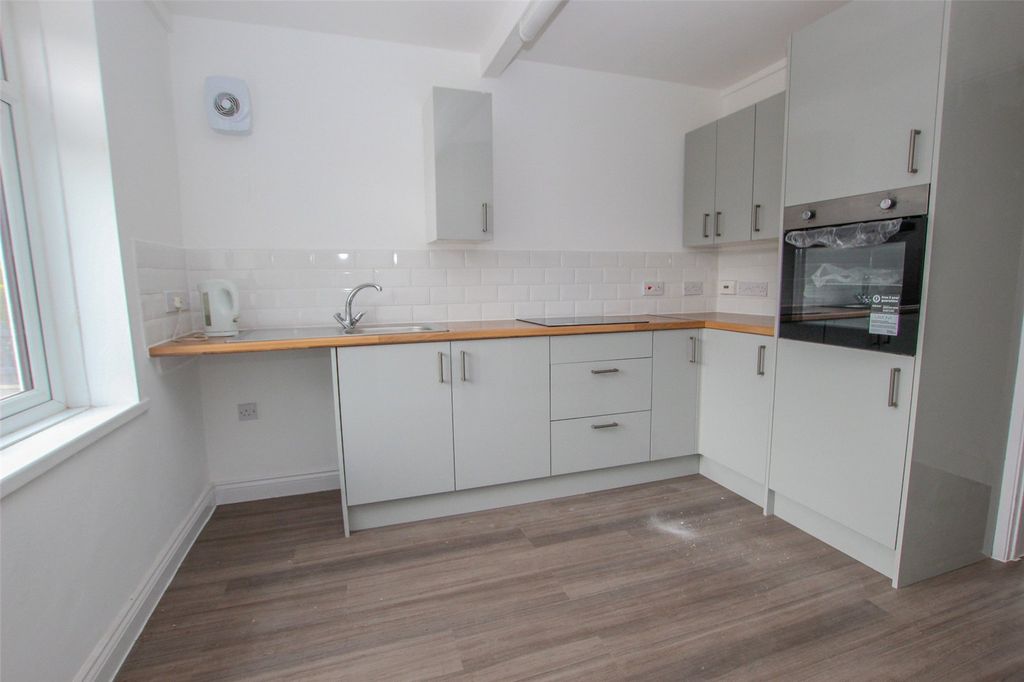 Property photo 3 of 20 Picture No. 32