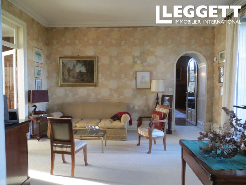 Property photo 2 of 10