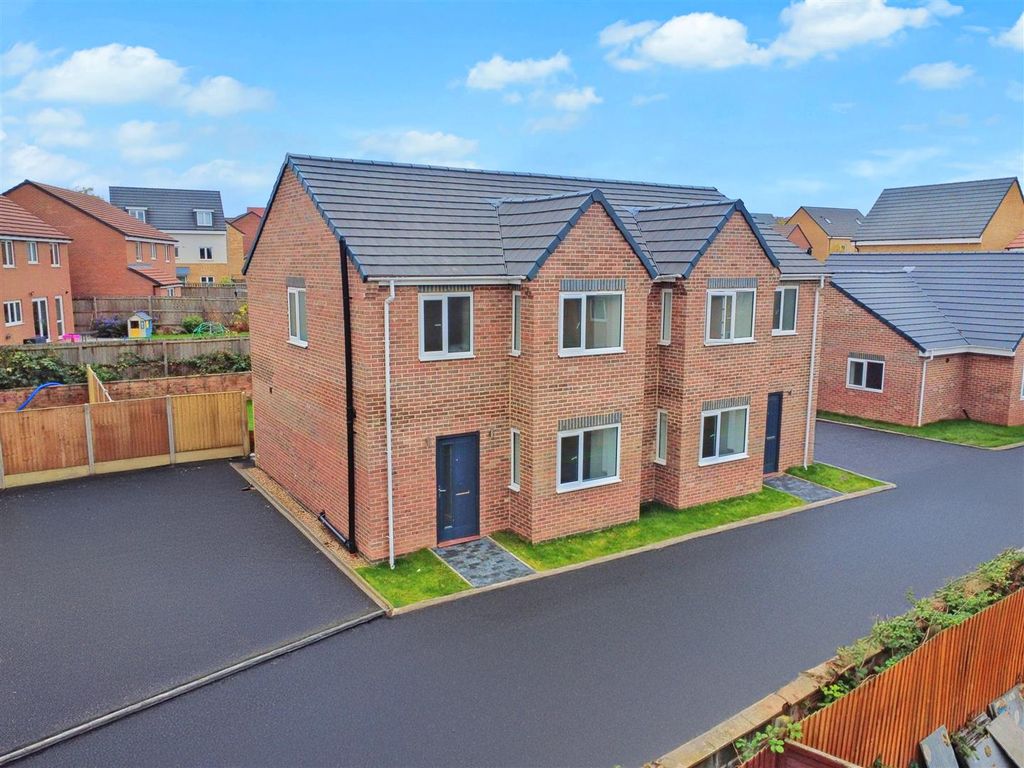 Property photo 1 of 10 Front.Jpeg