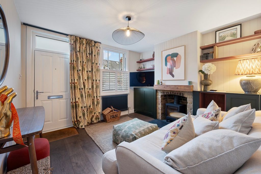 Property photo 2 of 16