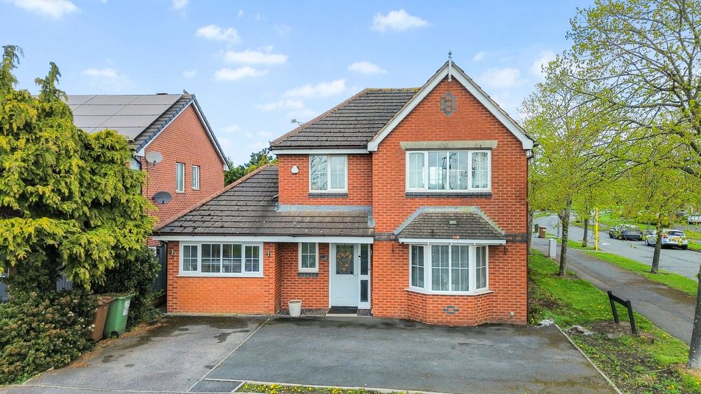 Property photo 1 of 42