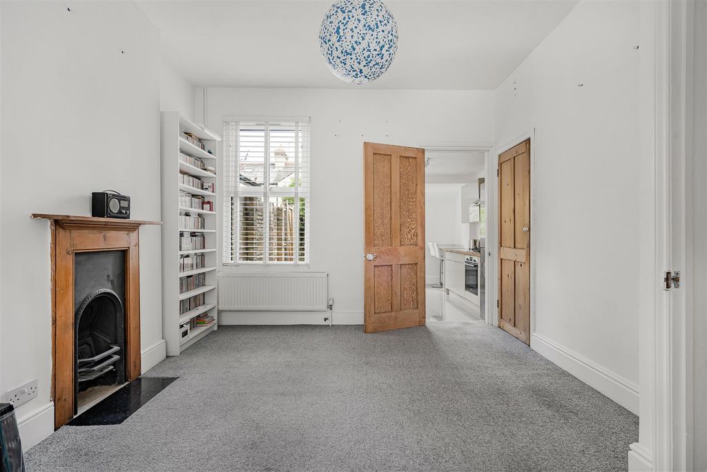 Property photo 3 of 15 4_88950.Jpg