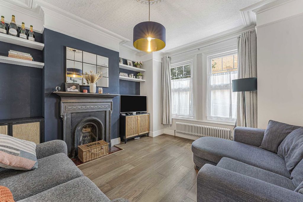 Property photo 2 of 12