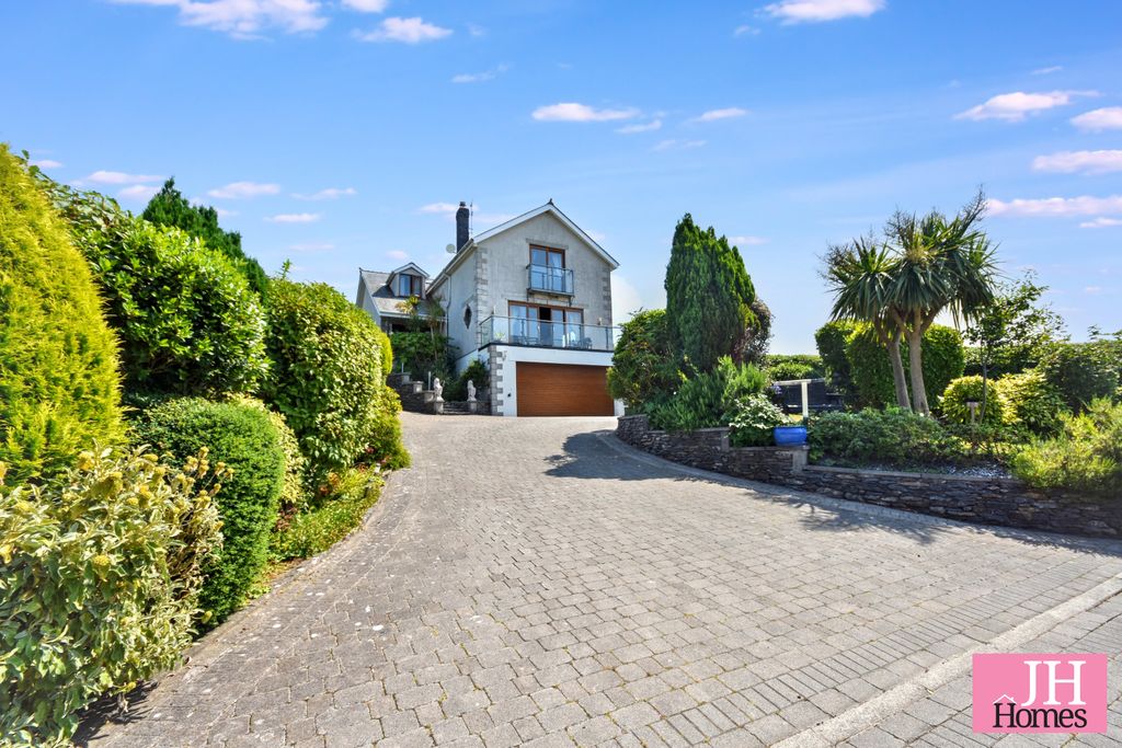 Property photo 1 of 24