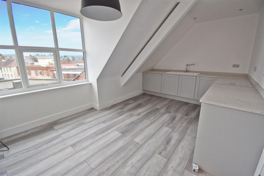 Property photo 2 of 11 Kitchen.Jpg