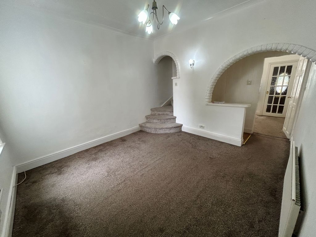 Property photo 3 of 14 Image