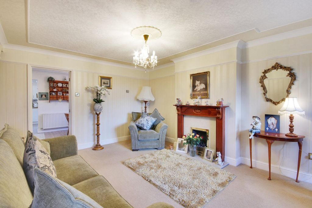 Property photo 2 of 16 Living Room