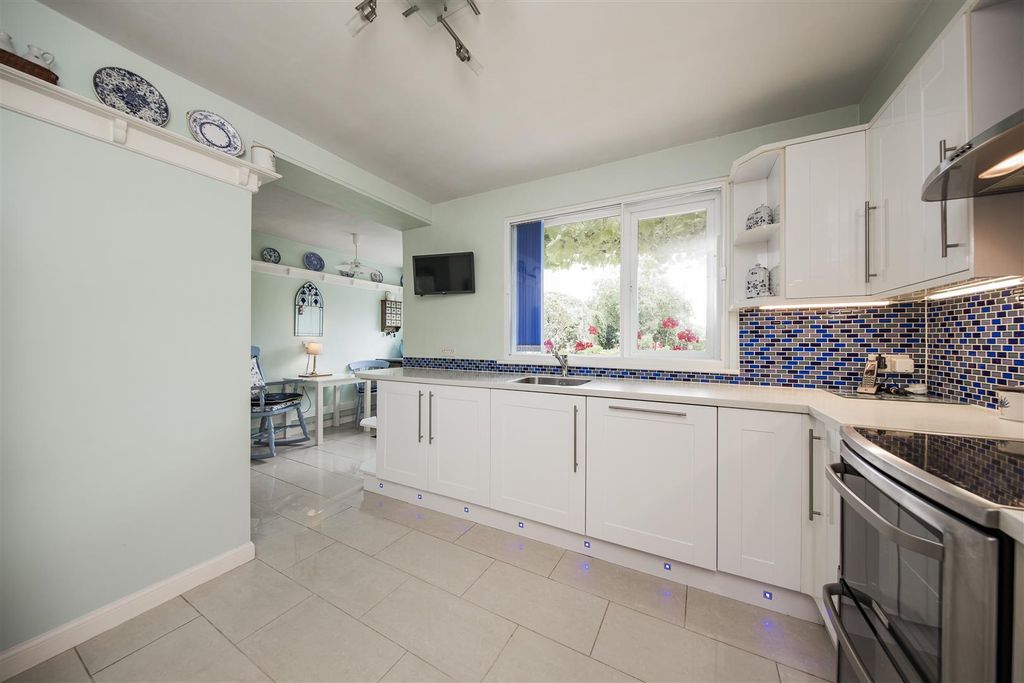 Property photo 3 of 26 Modern Kitchen