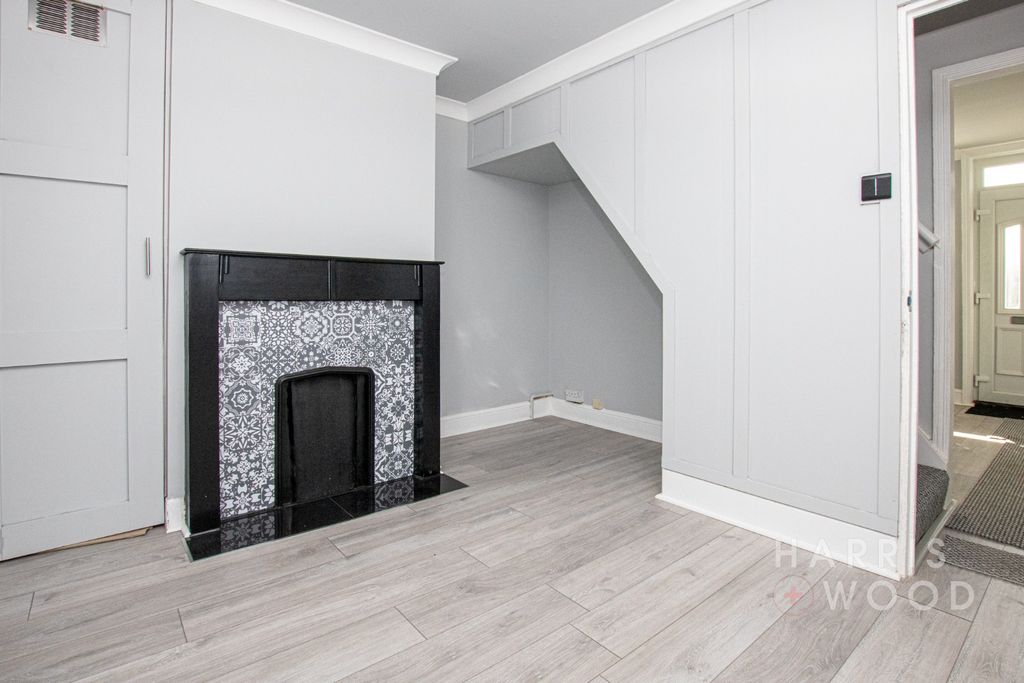 Property photo 3 of 13 5202202