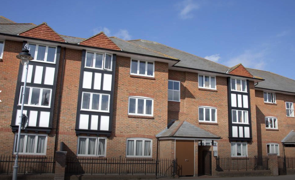 Property photo 1 of 3