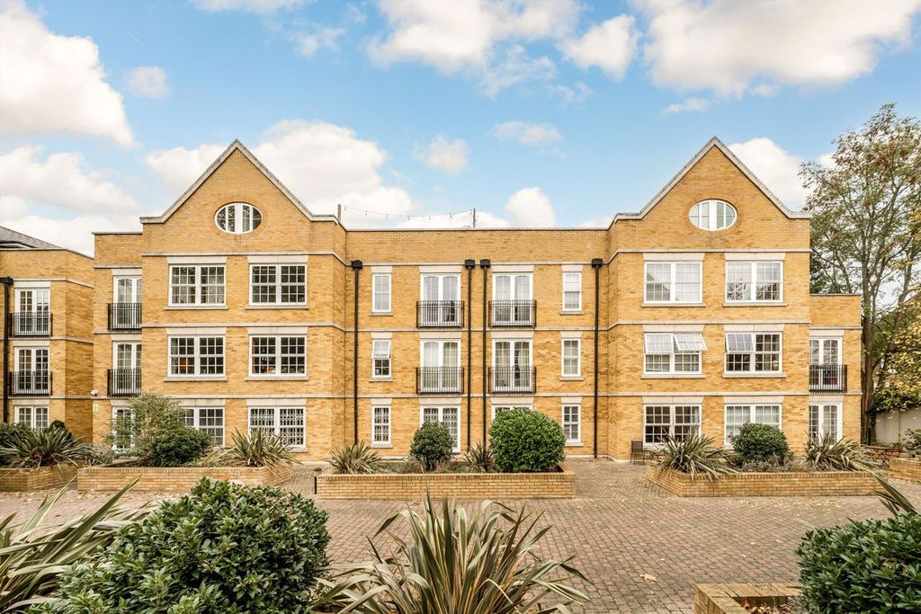 Property photo 1 of 6