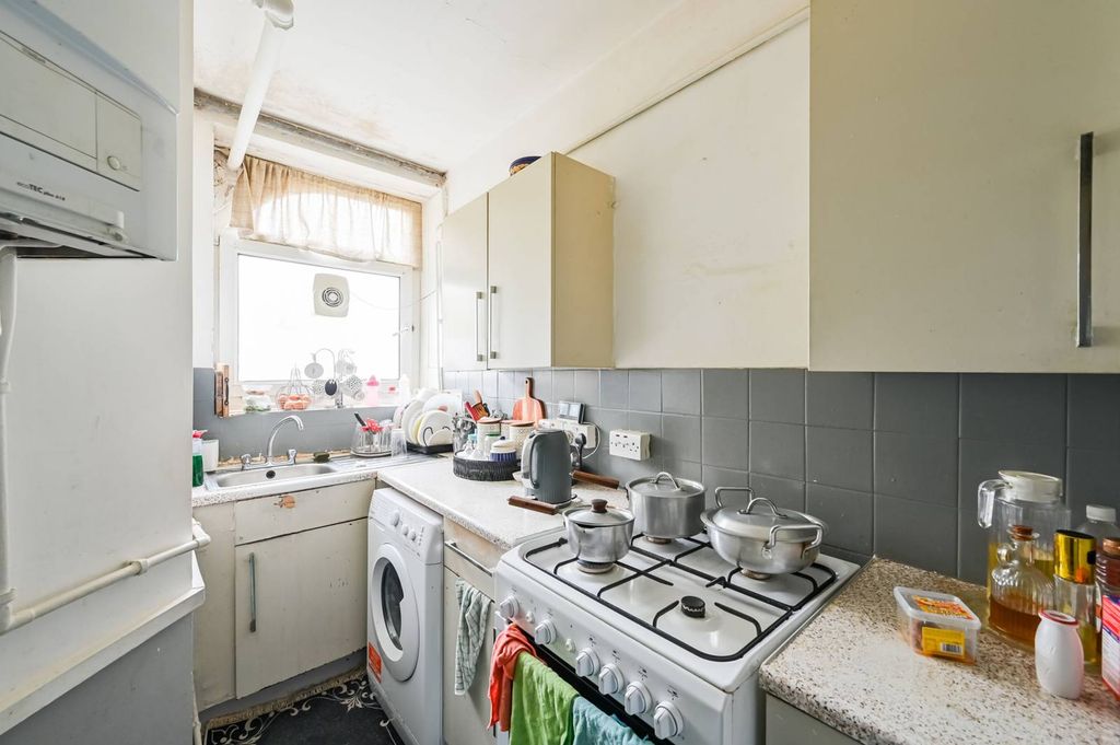 Property photo 3 of 9