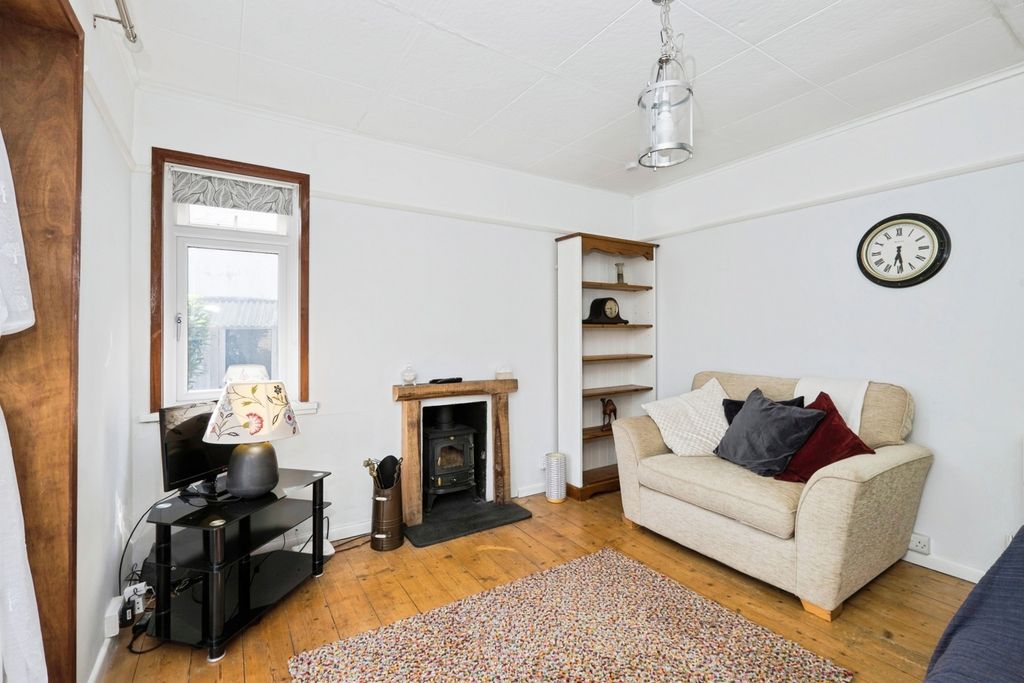 Property photo 3 of 18 Pbox-Img.Jpg