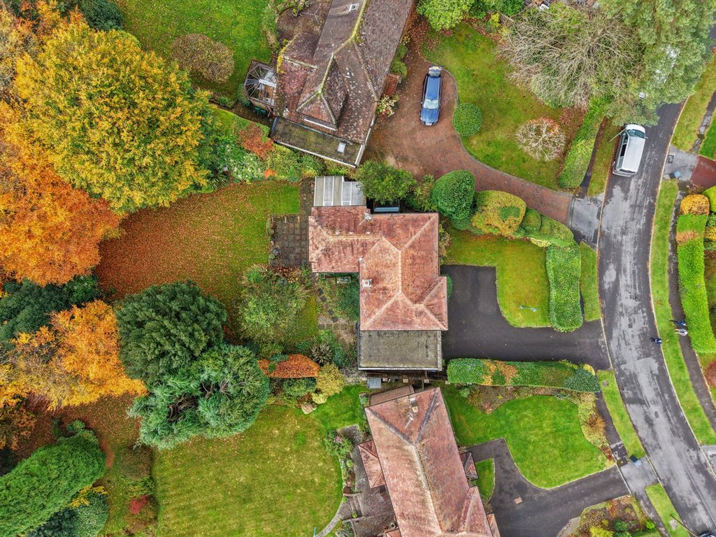 Property photo 2 of 12