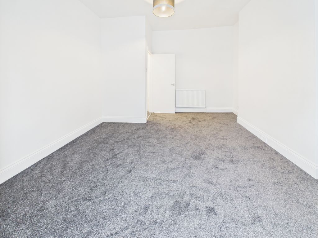 Property photo 3 of 12 Cam02089G0-Pr0496-Still003