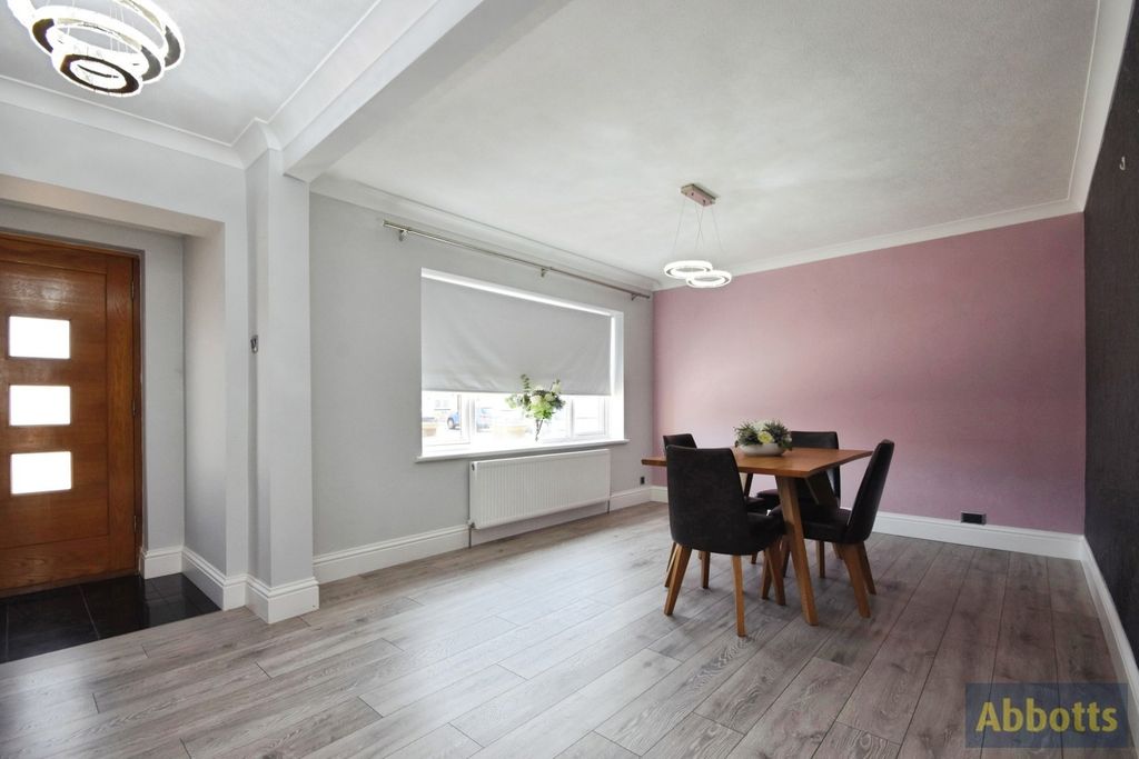 Property photo 3 of 29 Pbox-Img.Jpg