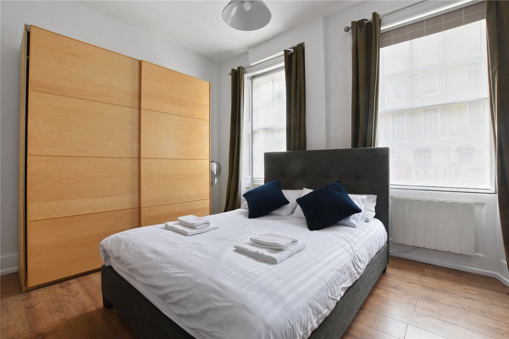 Property photo 2 of 9 Picture No. 15