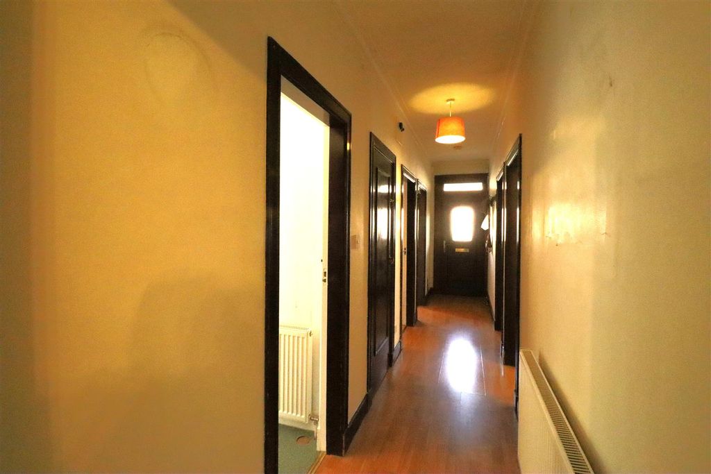 Property photo 3 of 28 Hall (2).Jpg