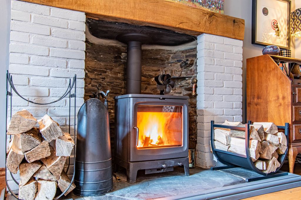 Property photo 2 of 45