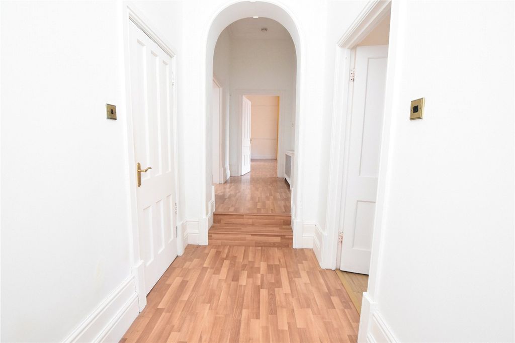 Property photo 2 of 14 Picture No. 05