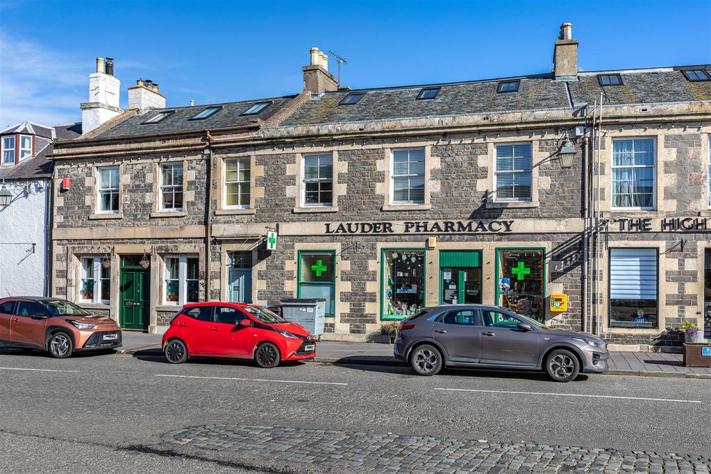 Property photo 1 of 20 5A Market Place Lauder 04.Jpg