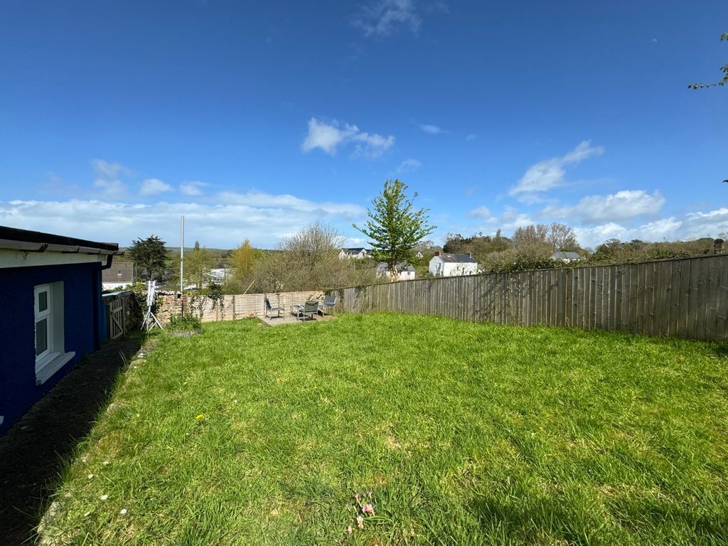 Property photo 2 of 39