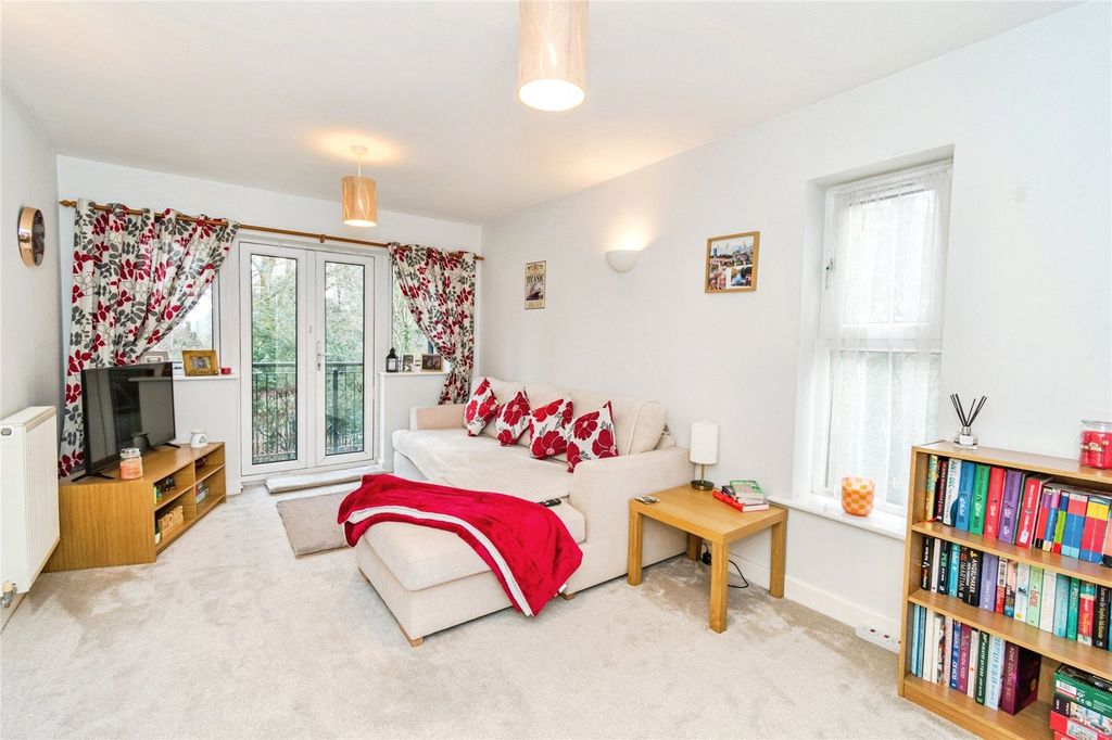 Property photo 2 of 12 Picture No. 02