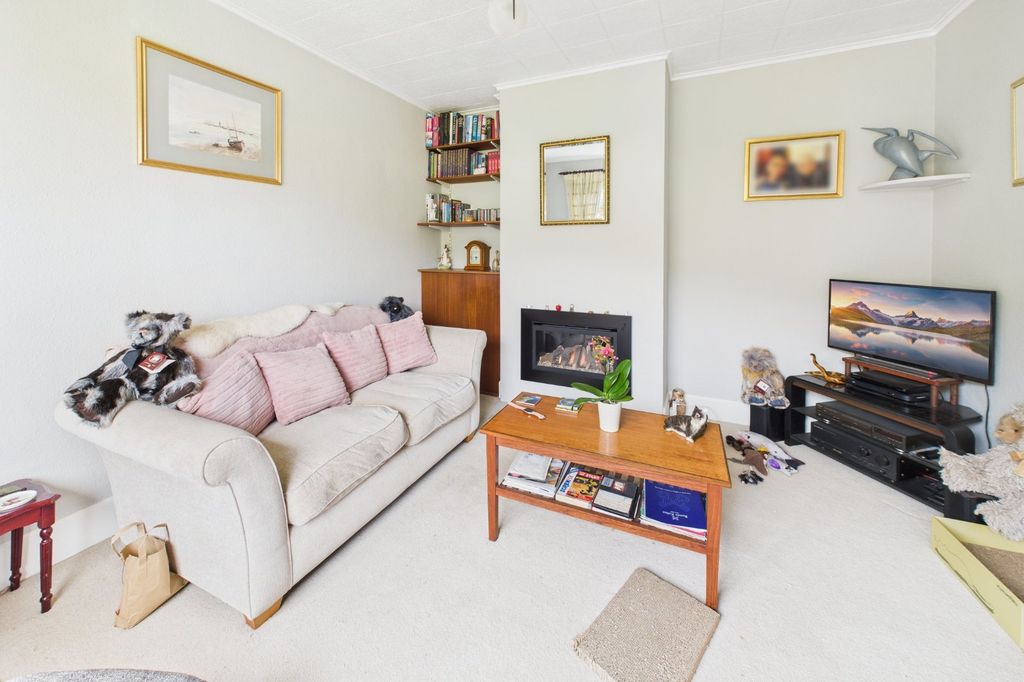 Property photo 3 of 15 Living Room