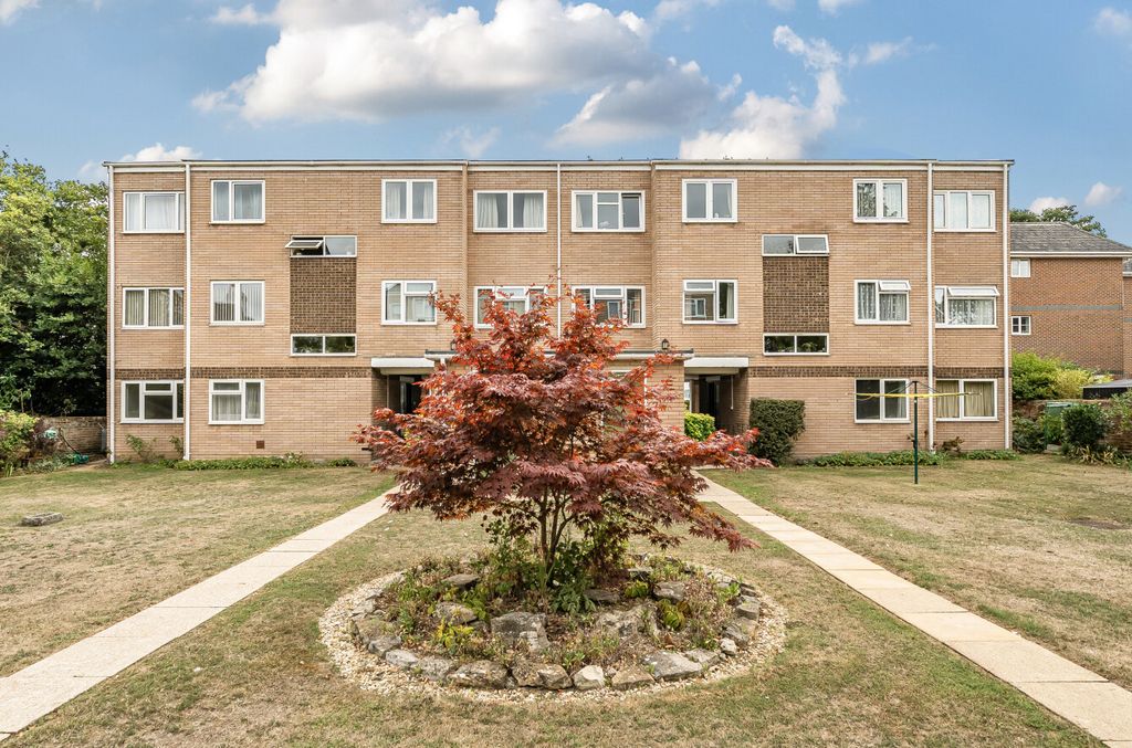 Property photo 1 of 18 1346555-14-68Af0d...