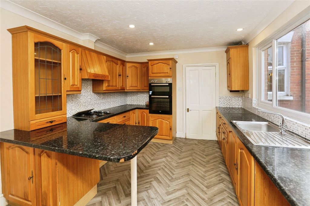 Property photo 3 of 20 Picture No. 17