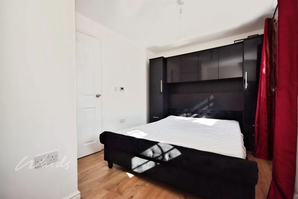 Property photo 3 of 12 Bishop Bed 1 Use