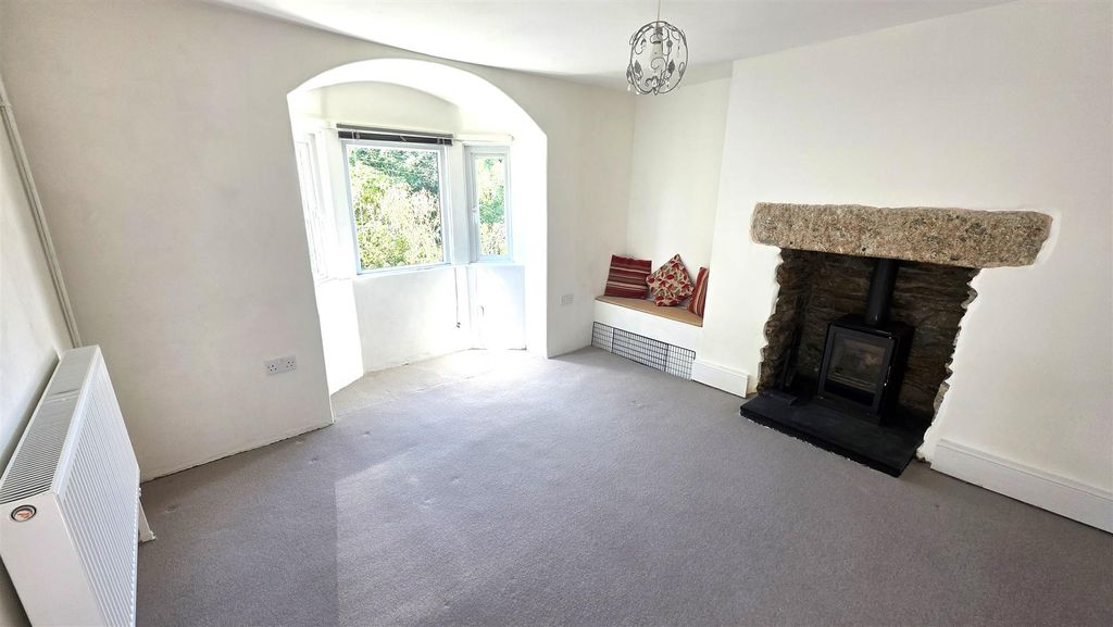 Property photo 2 of 14 Living Room.Jpg