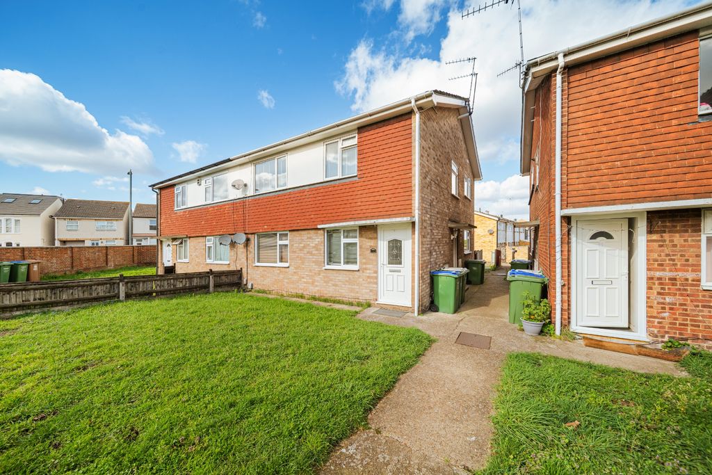 Property photo 1 of 9 Photo 9