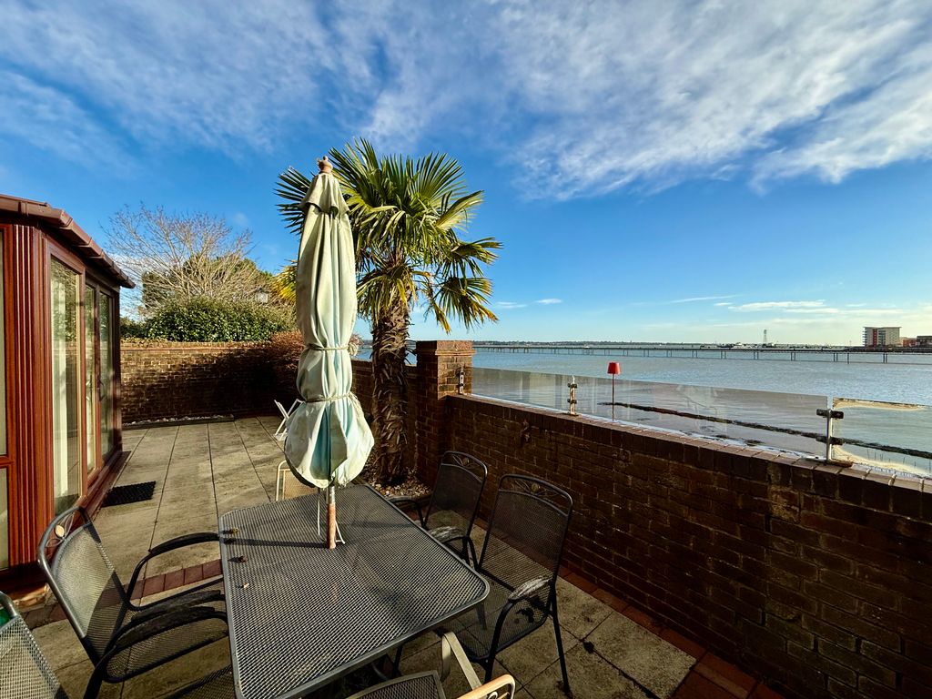 Property photo 1 of 25
