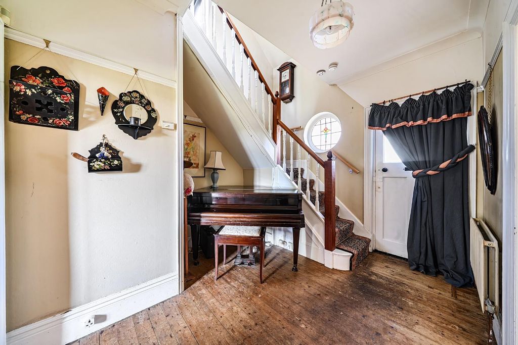 Property photo 3 of 21 1483048-9-6A3E4A7B8Feac.Jpg