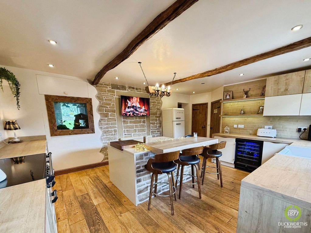 Property photo 1 of 58
