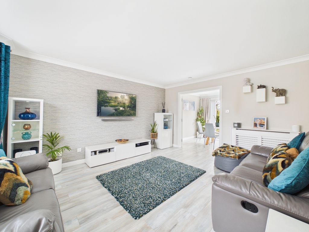 Property photo 2 of 38