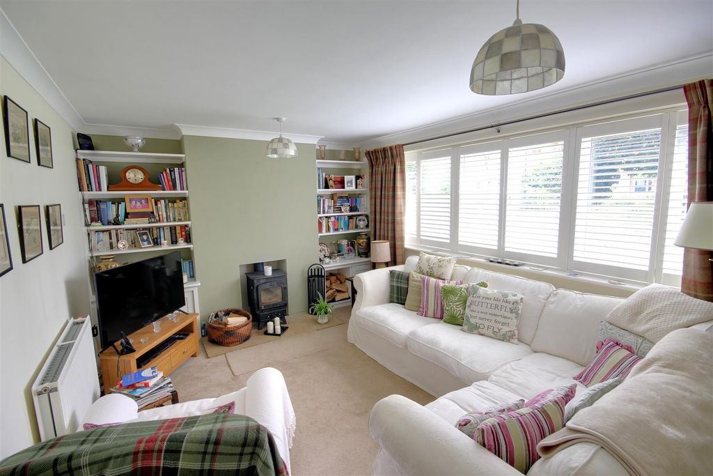 Property photo 2 of 14